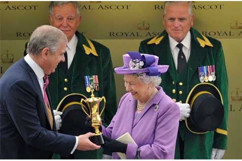  Ratu Elizabeth II: Referendum Skotlandia Membuat Inggris Bersatu
